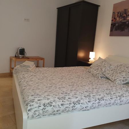 Apartamentos Naranja y Limòn Valencia Bagian luar foto